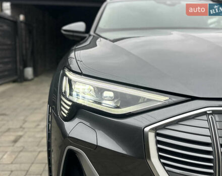 Сірий Ауді E-Tron, об'ємом двигуна 0 л та пробігом 48 тис. км за 49999 $, фото 29 на Automoto.ua