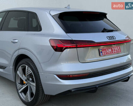 Сірий Ауді E-Tron, об'ємом двигуна 0 л та пробігом 63 тис. км за 39999 $, фото 22 на Automoto.ua