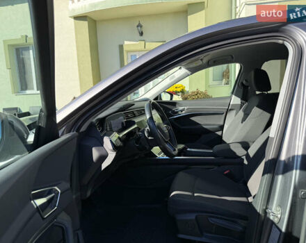 Серый Ауди E-Tron, объемом двигателя 0 л и пробегом 90 тыс. км за 33000 $, фото 42 на Automoto.ua