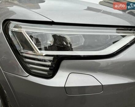 Серый Ауди E-Tron, объемом двигателя 0 л и пробегом 112 тыс. км за 31900 $, фото 31 на Automoto.ua