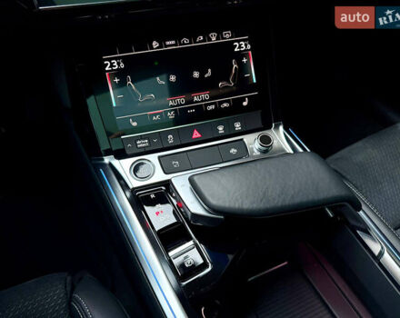 Серый Ауди E-Tron, объемом двигателя 0 л и пробегом 39 тыс. км за 44500 $, фото 69 на Automoto.ua