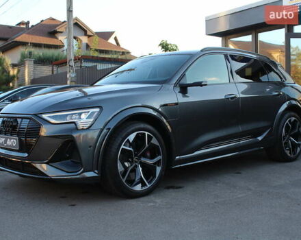 Сірий Ауді E-Tron, об'ємом двигуна 0 л та пробігом 28 тис. км за 47700 $, фото 1 на Automoto.ua