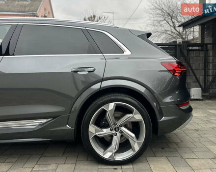 Сірий Ауді E-Tron, об'ємом двигуна 0 л та пробігом 48 тис. км за 49999 $, фото 10 на Automoto.ua