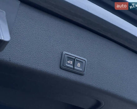 Серый Ауди E-Tron, объемом двигателя 0 л и пробегом 32 тыс. км за 41367 $, фото 41 на Automoto.ua