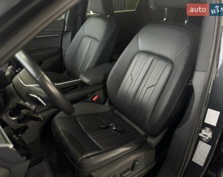 Сірий Ауді E-Tron, об'ємом двигуна 0 л та пробігом 99 тис. км за 33500 $, фото 12 на Automoto.ua