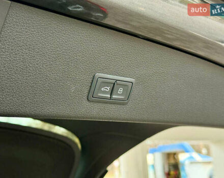 Сірий Ауді E-Tron, об'ємом двигуна 0 л та пробігом 39 тис. км за 46500 $, фото 44 на Automoto.ua