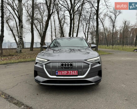 Сірий Ауді E-Tron, об'ємом двигуна 0 л та пробігом 61 тис. км за 39999 $, фото 6 на Automoto.ua