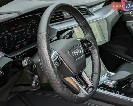 Сірий Ауді E-Tron, об'ємом двигуна 0 л та пробігом 100 тис. км за 41888 $, фото 16 на Automoto.ua