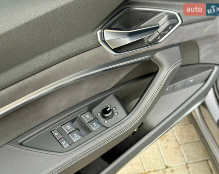 Серый Ауди E-Tron, объемом двигателя 0 л и пробегом 31 тыс. км за 46500 $, фото 37 на Automoto.ua