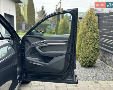 Сірий Ауді E-Tron, об'ємом двигуна 0 л та пробігом 22 тис. км за 49999 $, фото 88 на Automoto.ua