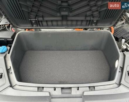 Серый Ауди E-Tron, объемом двигателя 0 л и пробегом 25 тыс. км за 44900 $, фото 25 на Automoto.ua