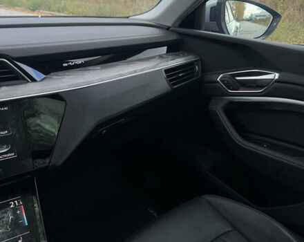 Серый Ауди E-Tron, объемом двигателя 0 л и пробегом 145 тыс. км за 29500 $, фото 61 на Automoto.ua