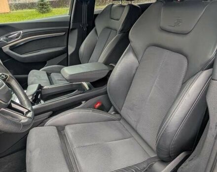 Серый Ауди E-Tron, объемом двигателя 0 л и пробегом 41 тыс. км за 43500 $, фото 10 на Automoto.ua