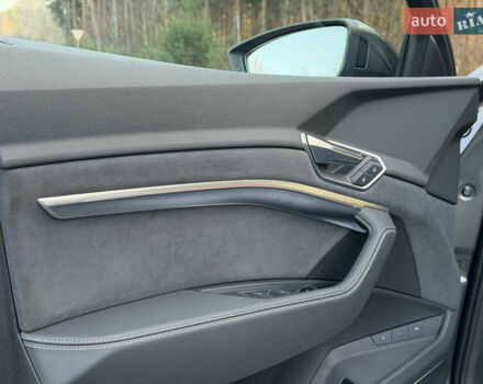 Серый Ауди E-Tron, объемом двигателя 0 л и пробегом 14 тыс. км за 53999 $, фото 65 на Automoto.ua