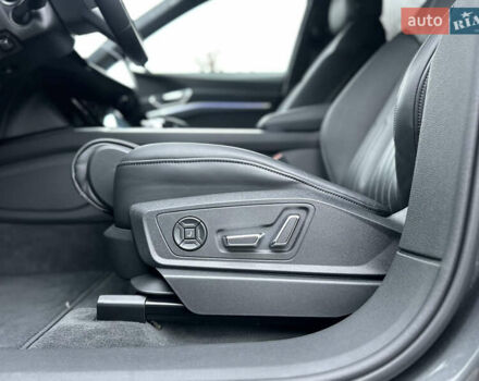 Серый Ауди E-Tron, объемом двигателя 0 л и пробегом 48 тыс. км за 49999 $, фото 45 на Automoto.ua