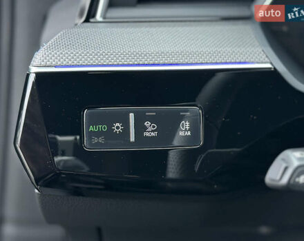 Серый Ауди E-Tron, объемом двигателя 0 л и пробегом 48 тыс. км за 49999 $, фото 48 на Automoto.ua