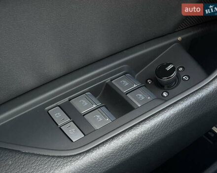 Серый Ауди E-Tron, объемом двигателя 0 л и пробегом 32 тыс. км за 42131 $, фото 54 на Automoto.ua