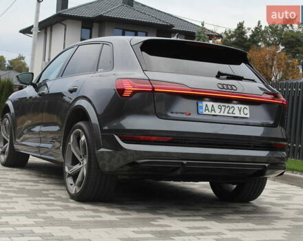 Серый Ауди E-Tron, объемом двигателя 0 л и пробегом 44 тыс. км за 44700 $, фото 10 на Automoto.ua