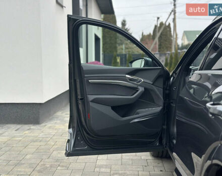Сірий Ауді E-Tron, об'ємом двигуна 0 л та пробігом 48 тис. км за 49999 $, фото 43 на Automoto.ua