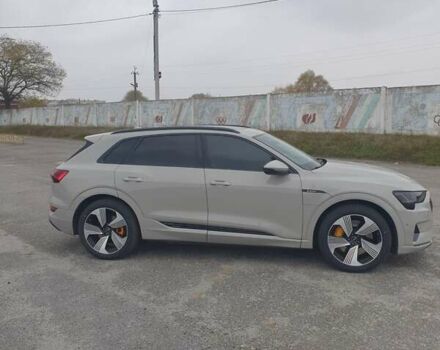 Серый Ауди E-Tron, объемом двигателя 0 л и пробегом 30 тыс. км за 45000 $, фото 7 на Automoto.ua