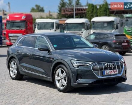 Серый Ауди E-Tron, объемом двигателя 0 л и пробегом 105 тыс. км за 25900 $, фото 2 на Automoto.ua