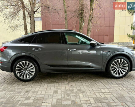 Сірий Ауді E-Tron, об'ємом двигуна 0 л та пробігом 39 тис. км за 46500 $, фото 8 на Automoto.ua