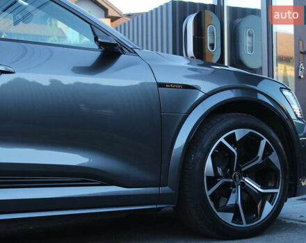 Сірий Ауді E-Tron, об'ємом двигуна 0 л та пробігом 28 тис. км за 47700 $, фото 17 на Automoto.ua