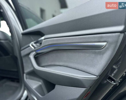 Серый Ауди E-Tron, объемом двигателя 0 л и пробегом 48 тыс. км за 49999 $, фото 82 на Automoto.ua