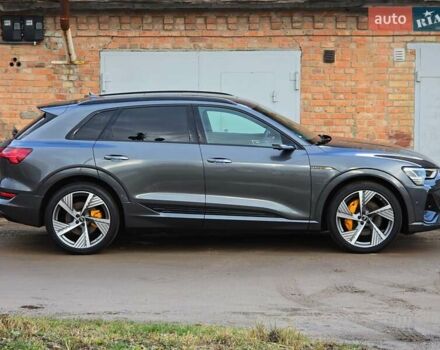 Сірий Ауді E-Tron, об'ємом двигуна 0 л та пробігом 100 тис. км за 41888 $, фото 107 на Automoto.ua