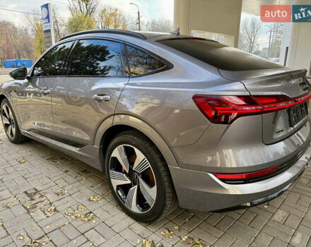 Серый Ауди E-Tron, объемом двигателя 0 л и пробегом 31 тыс. км за 46500 $, фото 15 на Automoto.ua