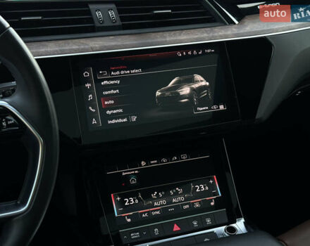 Сірий Ауді E-Tron, об'ємом двигуна 0 л та пробігом 49 тис. км за 36500 $, фото 51 на Automoto.ua