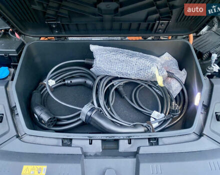 Сірий Ауді E-Tron, об'ємом двигуна 0 л та пробігом 43 тис. км за 45500 $, фото 60 на Automoto.ua