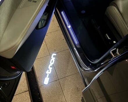 Серый Ауди E-Tron, объемом двигателя 0 л и пробегом 25 тыс. км за 44900 $, фото 29 на Automoto.ua