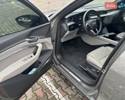 Серый Ауди E-Tron, объемом двигателя 0 л и пробегом 25 тыс. км за 44900 $, фото 9 на Automoto.ua