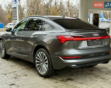 Сірий Ауді E-Tron, об'ємом двигуна 0 л та пробігом 39 тис. км за 46500 $, фото 24 на Automoto.ua