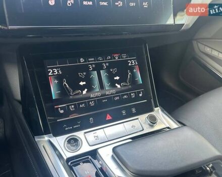 Сірий Ауді E-Tron, об'ємом двигуна 0 л та пробігом 27 тис. км за 53990 $, фото 28 на Automoto.ua