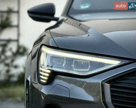 Сірий Ауді E-Tron, об'ємом двигуна 0 л та пробігом 25 тис. км за 47431 $, фото 26 на Automoto.ua