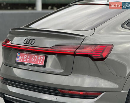 Ауди E-Tron 2022 в Виннице на Automoto.ua Серый Ауди E-Tron, объемом двигателя 0 л и пробегом 150 тыс. км за 39207 $, фото 12 на Automoto.ua