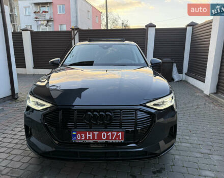 Серый Ауди E-Tron, объемом двигателя 0 л и пробегом 13 тыс. км за 36500 $, фото 18 на Automoto.ua