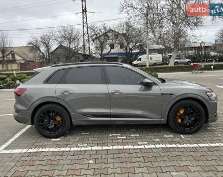 Серый Ауди E-Tron, объемом двигателя 0 л и пробегом 25 тыс. км за 44900 $, фото 6 на Automoto.ua