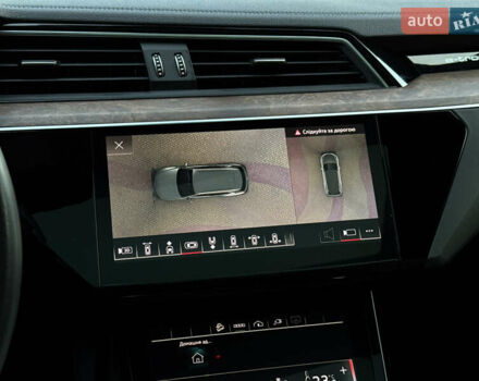 Сірий Ауді E-Tron, об'ємом двигуна 0 л та пробігом 49 тис. км за 36500 $, фото 53 на Automoto.ua