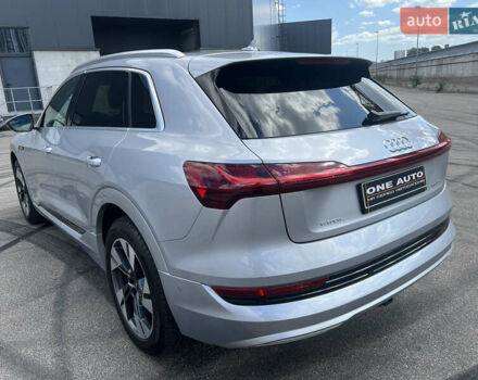 Сірий Ауді E-Tron, об'ємом двигуна 0 л та пробігом 22 тис. км за 48490 $, фото 6 на Automoto.ua