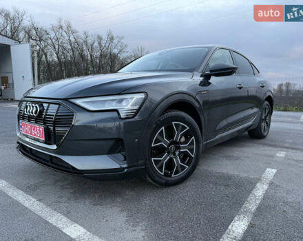 Серый Ауди E-Tron, объемом двигателя 0 л и пробегом 197 тыс. км за 23900 $, фото 8 на Automoto.ua