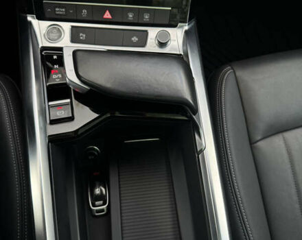 Серый Ауди E-Tron, объемом двигателя 0 л и пробегом 145 тыс. км за 29500 $, фото 75 на Automoto.ua