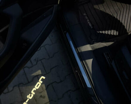 Серый Ауди E-Tron, объемом двигателя 0 л и пробегом 45 тыс. км за 42000 $, фото 34 на Automoto.ua