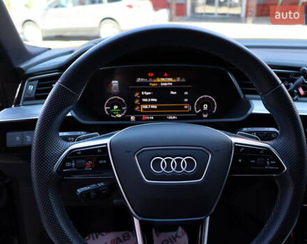 Серый Ауди E-Tron, объемом двигателя 0 л и пробегом 37 тыс. км за 55900 $, фото 20 на Automoto.ua