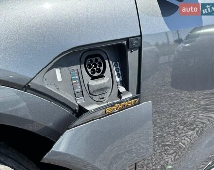 Серый Ауди E-Tron, объемом двигателя 0 л и пробегом 70 тыс. км за 39650 $, фото 39 на Automoto.ua