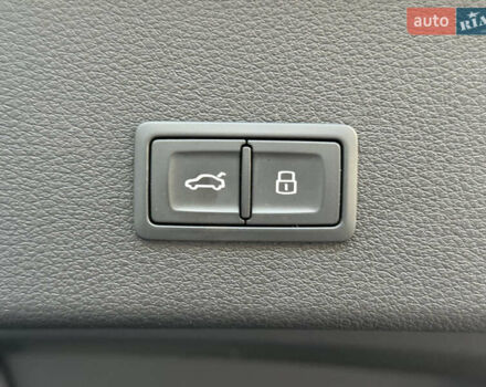 Сірий Ауді E-Tron, об'ємом двигуна 0 л та пробігом 25 тис. км за 47431 $, фото 80 на Automoto.ua