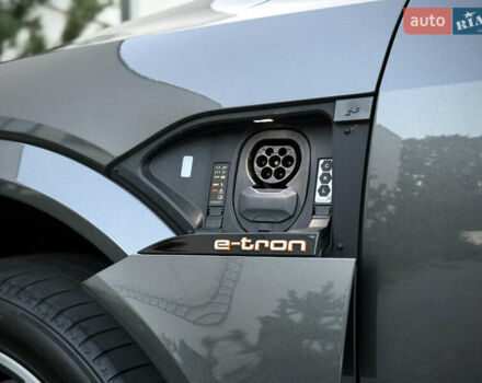 Сірий Ауді E-Tron, об'ємом двигуна 0 л та пробігом 25 тис. км за 47431 $, фото 88 на Automoto.ua