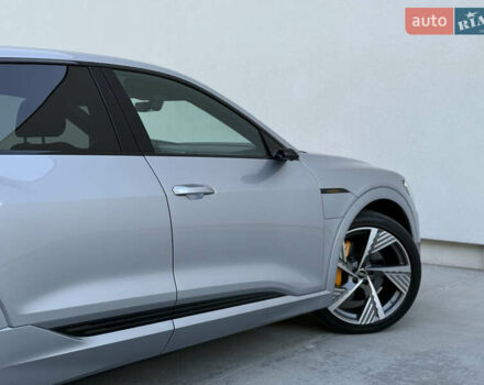 Сірий Ауді E-Tron, об'ємом двигуна 0 л та пробігом 63 тис. км за 39999 $, фото 18 на Automoto.ua